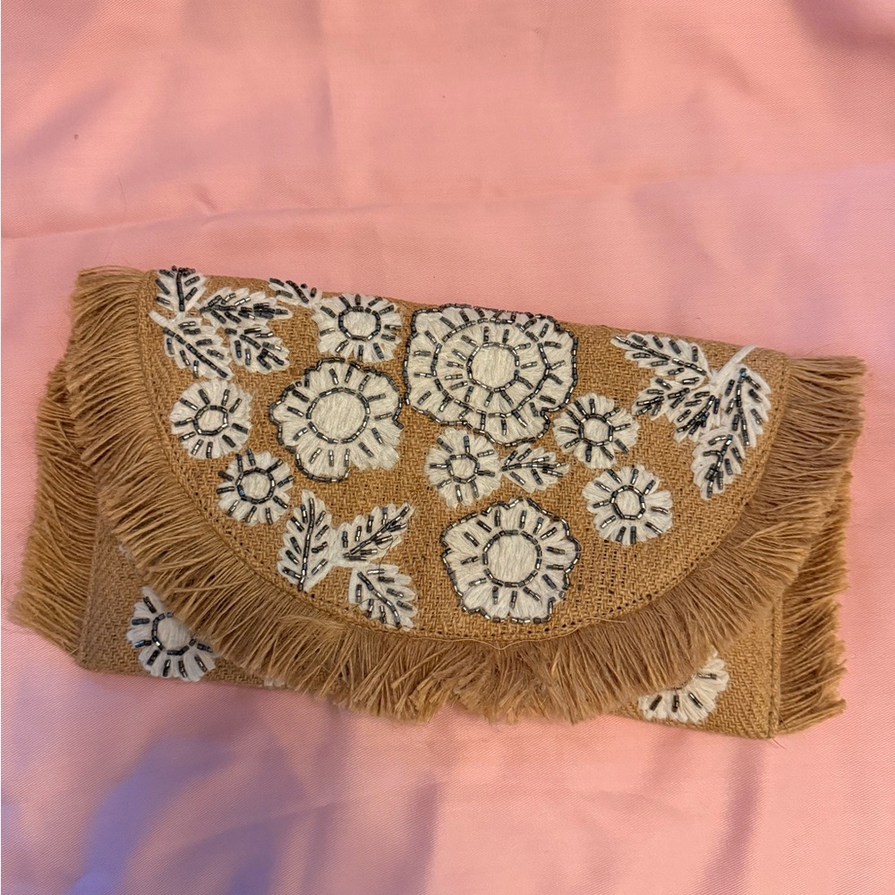 Lulu's Tan Floral Embroidered Clutch